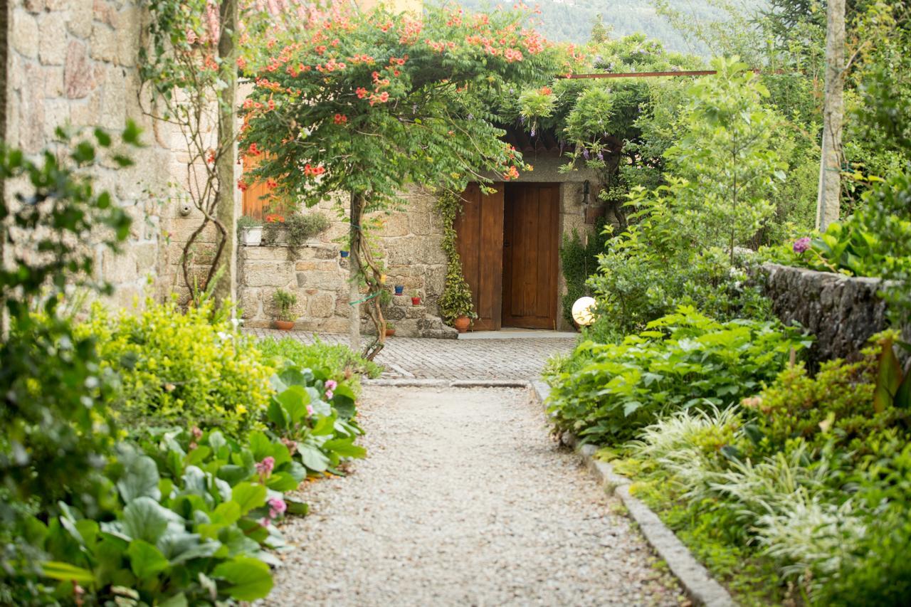 Quinta De Lourosa Guest House Lousada Exterior photo